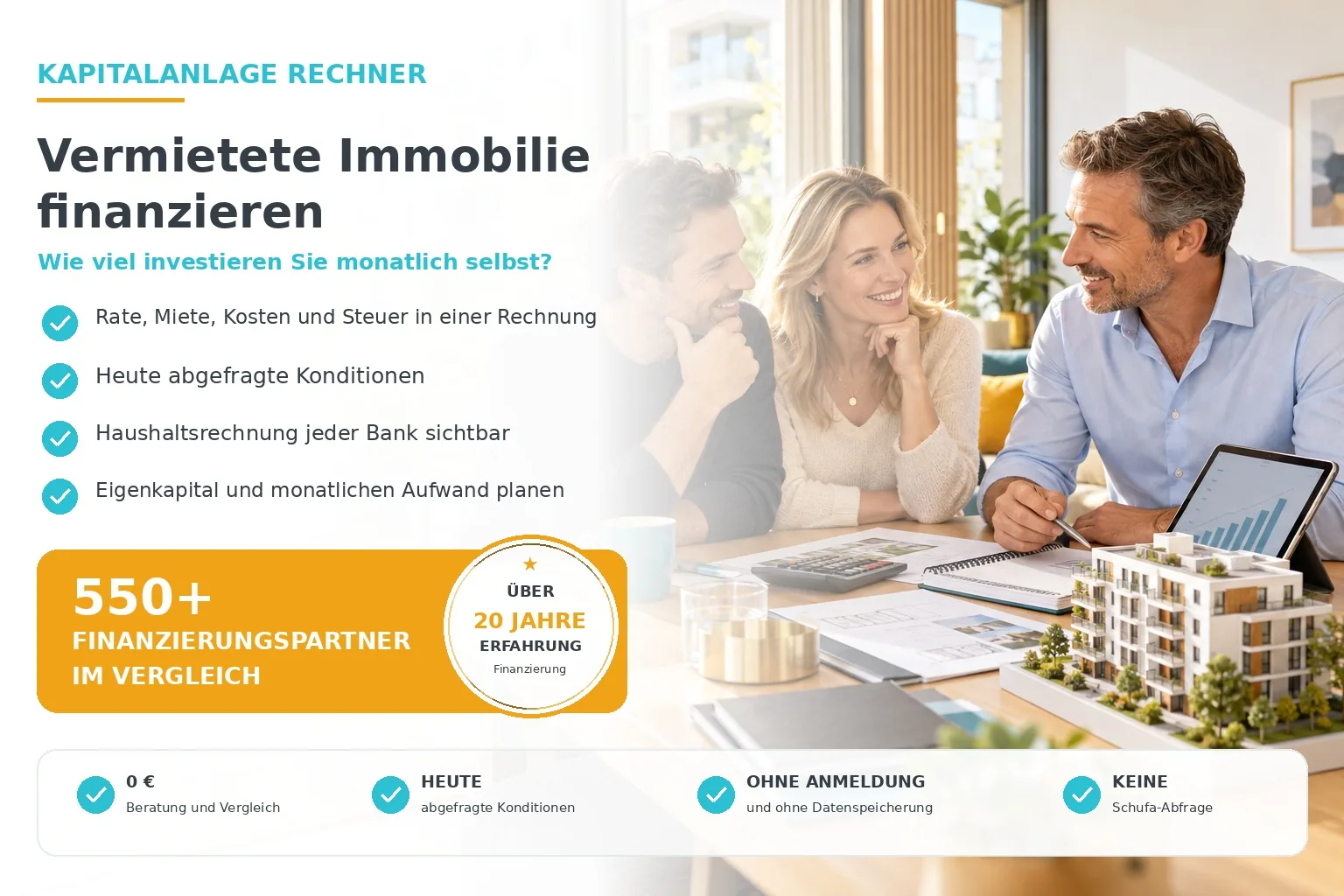 Kapitalanlage Rechner für eine vermietete Immobilie, Paar im Beratungsgespräch über die Finanzierung einer Eigentumswohnung